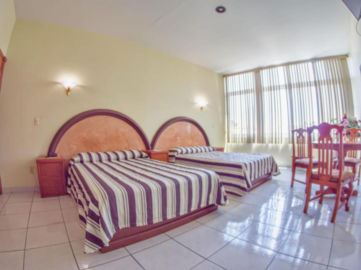 Hotel Plaza Sahuayo Экстерьер фото