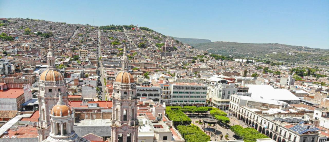 Hotel Plaza Sahuayo Экстерьер фото