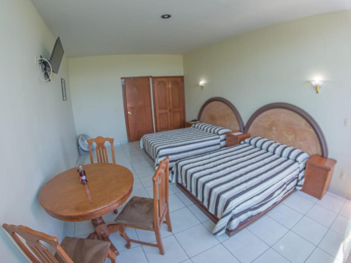 Hotel Plaza Sahuayo Экстерьер фото